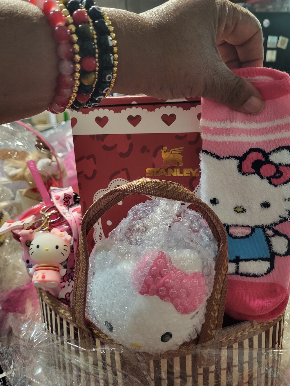 Sanrio Hello Kitty Pink & Brown Basket NWT